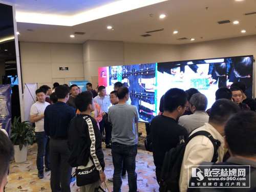 又五場(chǎng)！強(qiáng)力巨彩3d全息廣告機(jī)全國(guó)推介會(huì)火爆ING