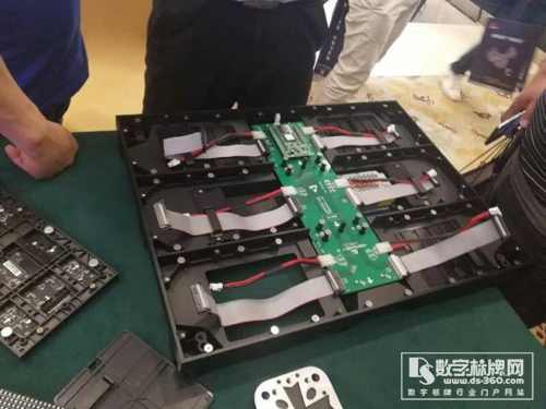 又五場(chǎng)！強(qiáng)力巨彩3d全息廣告機(jī)全國(guó)推介會(huì)火爆ING